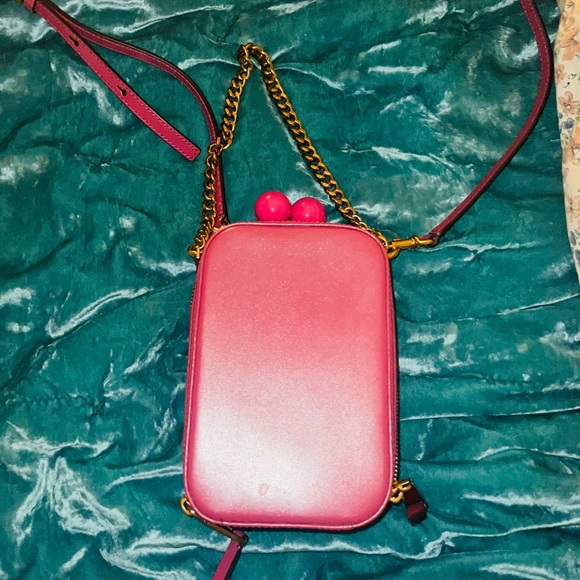 Marc Jacobs Vanity Bag! (Berry Pink) - Picture 3 of 7